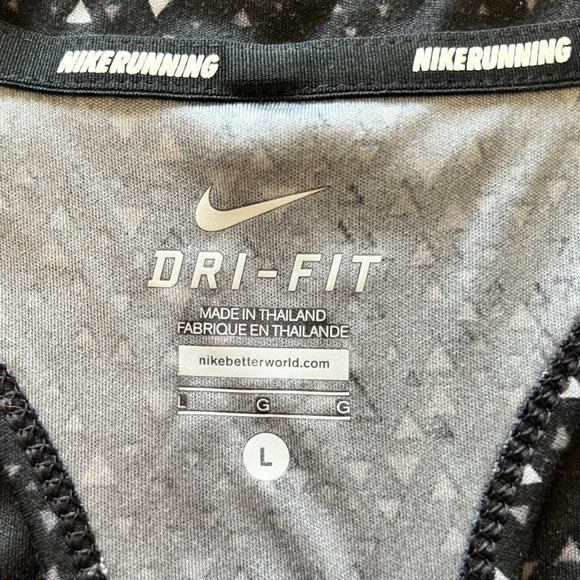 Nike Dri-fit running top size L - Picture 6 of 7